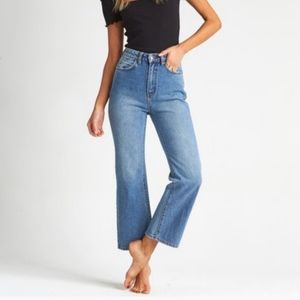 Billabong size 26 Lean On Me Denim Jeans
